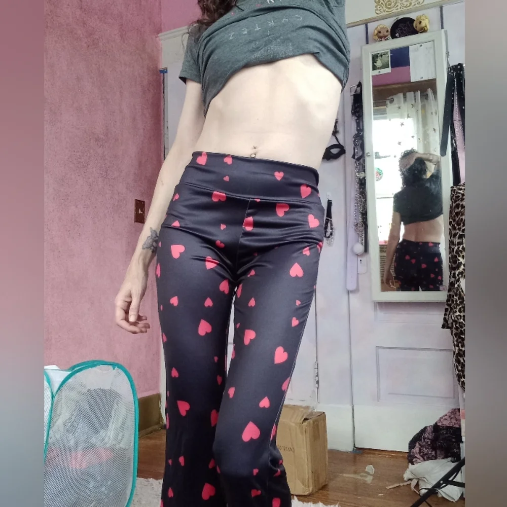 Silky heart print bellbottom pants! Stretchy legging kawaii style so cute! Nwot - Picture 5 of 6